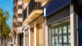 La compraventa de viviendas cae un 9,8% en España mientras suben los precios