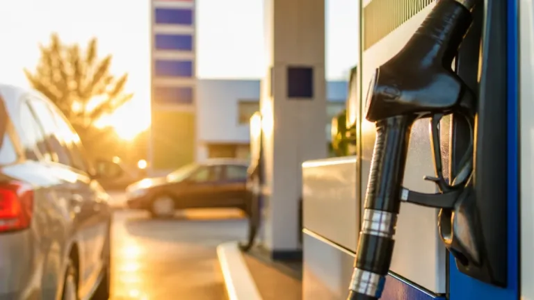 El IPC conserva el 4,9% en octubre pese al alivio de los carburantes