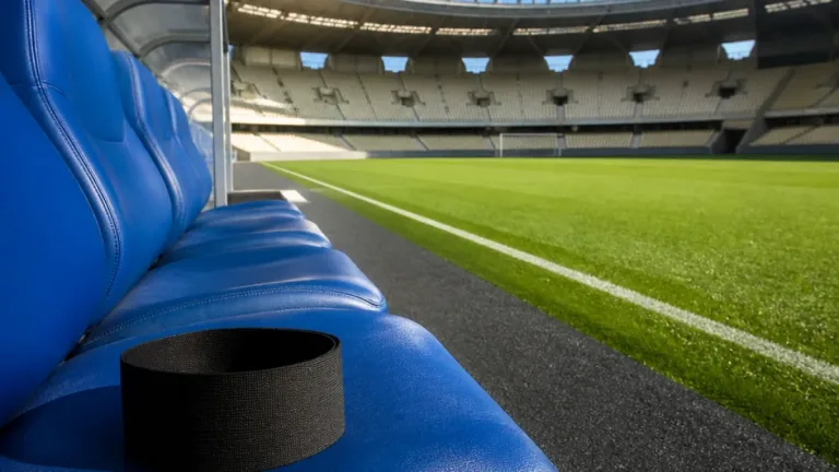 La RFEF aplaza 24 partidos de Copa y convoca homenajes en las ligas